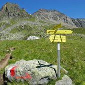 wegweiser unterhalb mutterbergersee