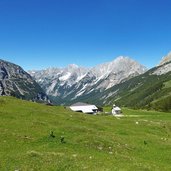 hochalm unterhalb karwendelhaus und karwendelspitze