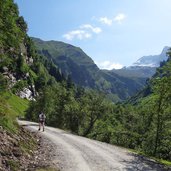 innervals valsertal blick richtung olperer