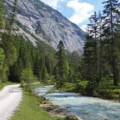 isar radweg radroute im hinterautal weg unter tratenkoepfl