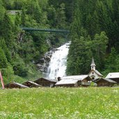 muehlendorf gschnitz mit sandesbach wasserfall