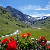 aussicht von terrasse amberger huette auf in der sulze und sulztalferner