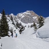 scharnitztal blick zur scharnitzspitze wettersteingebirge winter