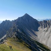 ausblick haermelekopf und reither spitze bis kuhljochspitze und erlspitze