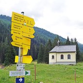 ischgl kapelle pardatsch alpe wegweiser