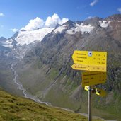 naturpark oetztal wegweiser rotmoosferner