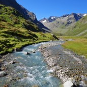 oberbergtal talschluss und stubaier alpen