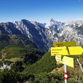 aufstieg baerenbadalm zum baerenkopf abzweigung weissenbach alm