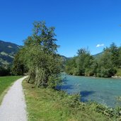 radweg bei hippach ramsau zillertal