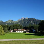 hoefen blick richtung gehrenspitze und schneid spitze