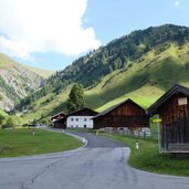 schmirn ortschaft ladins abzweigung kasern