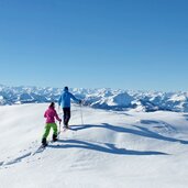 schneeschuhwanderung am hochplateau der steinplatte