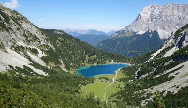 blick von seebensee bis vorderer und hinterer tajakopf fr