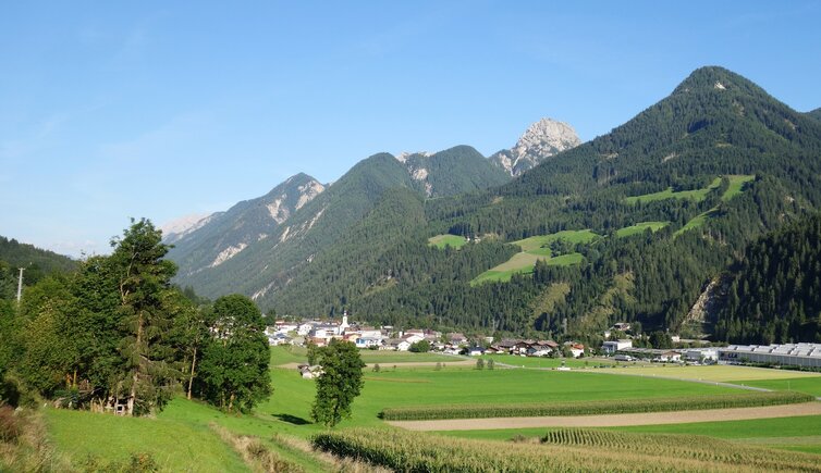 abfaltersbach mit spitzenstein in den lienzer dolomiten