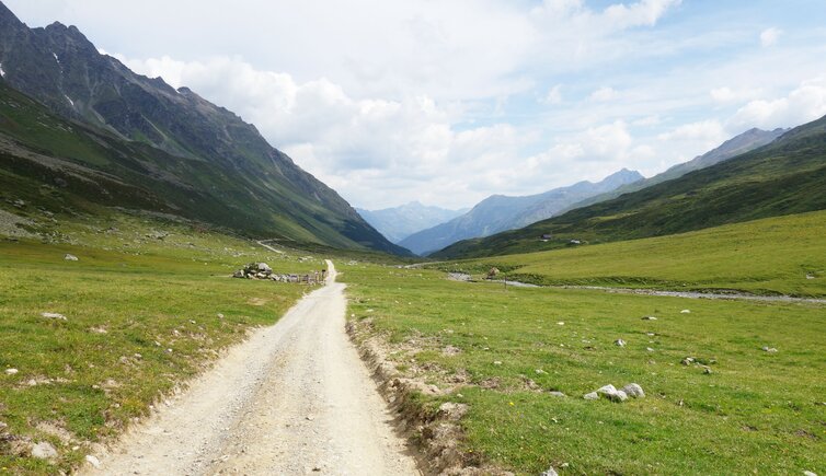 almen landschaft val fenga fimbatal