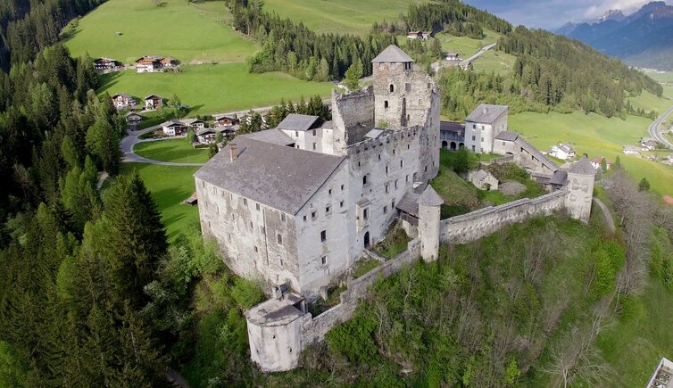 Burg Heinfels Drohnenaufnahme Heinfels