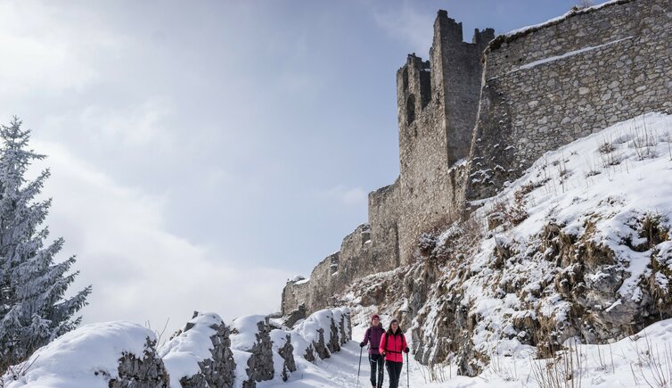 Reutte Ruine Ehrenberg Winter Reutte