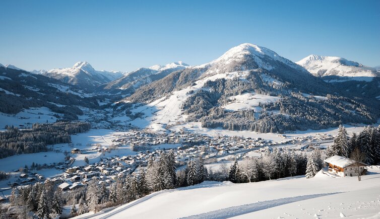 blick auf kirchberg in tirol Winter