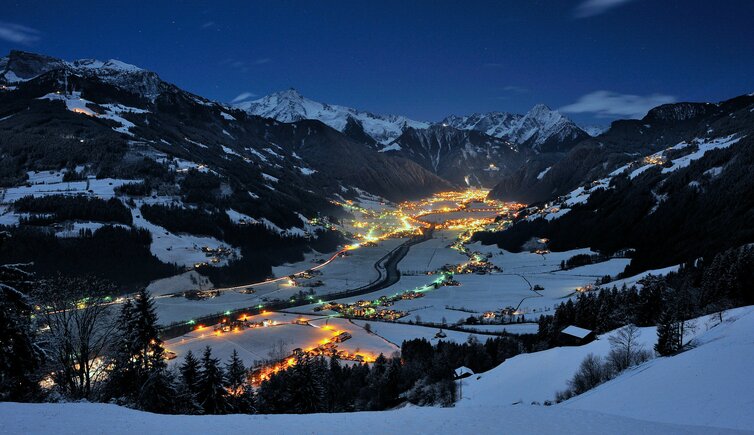 ortsansicht ferienregion mayrhofen hippach foto